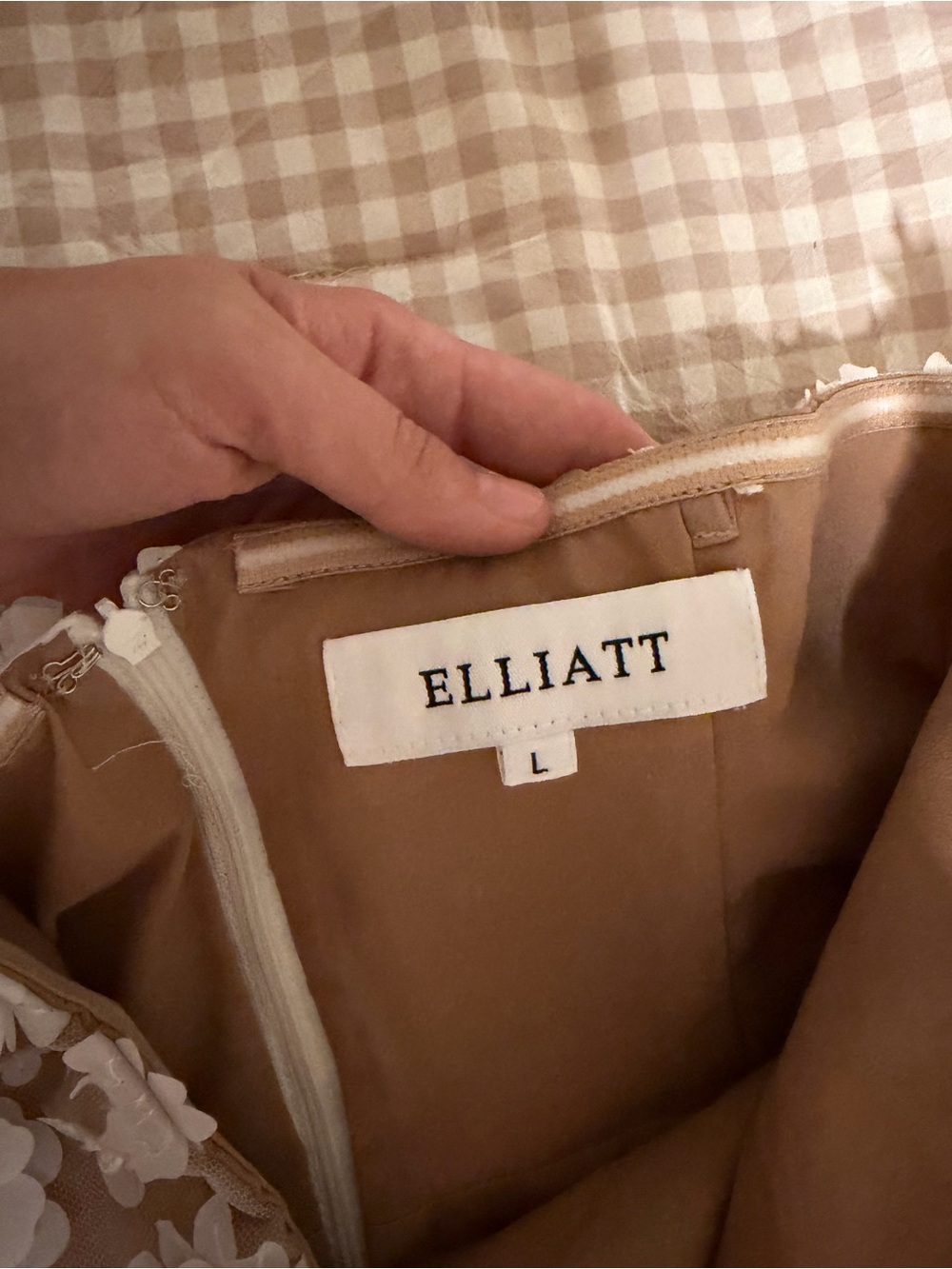 Elliatt Strapless Nude Dress with White 3D Floral Appliqués - Picture 3 of 6